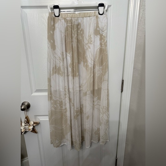 Worthington Maxi Skirt White And Tan Broomstick Sheer Bottom Size Small Y2K - Picture 1 of 5